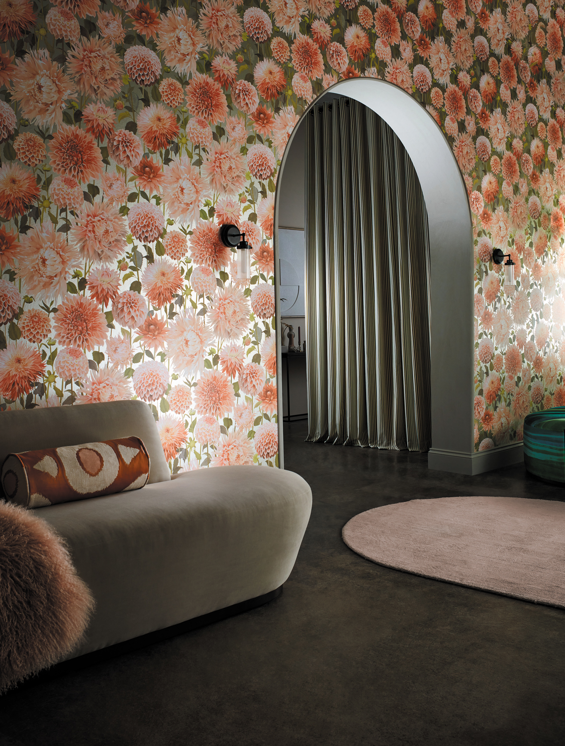 Tapete Dahlia - Coral/ Fig Leaf/ Gilver
