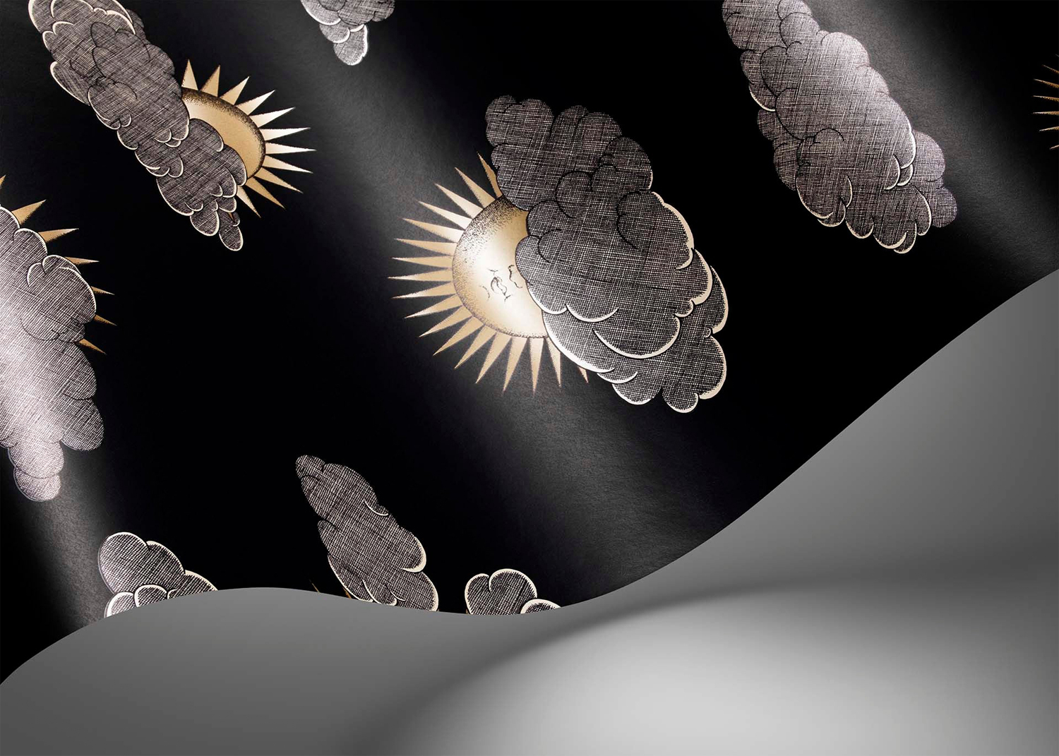 Tapete Soli e Nuvole - Gold/ Silver on Charcoal