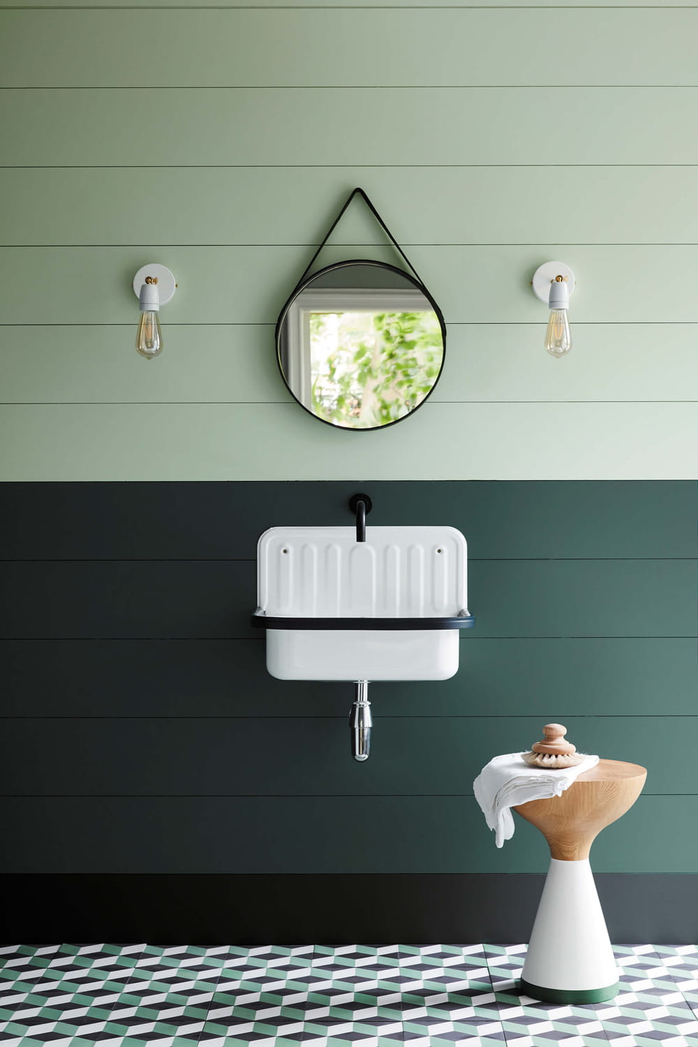Little-Greene_Intelligent-Eggshell_Three_Farm_Green_LGIE_LGISW_306