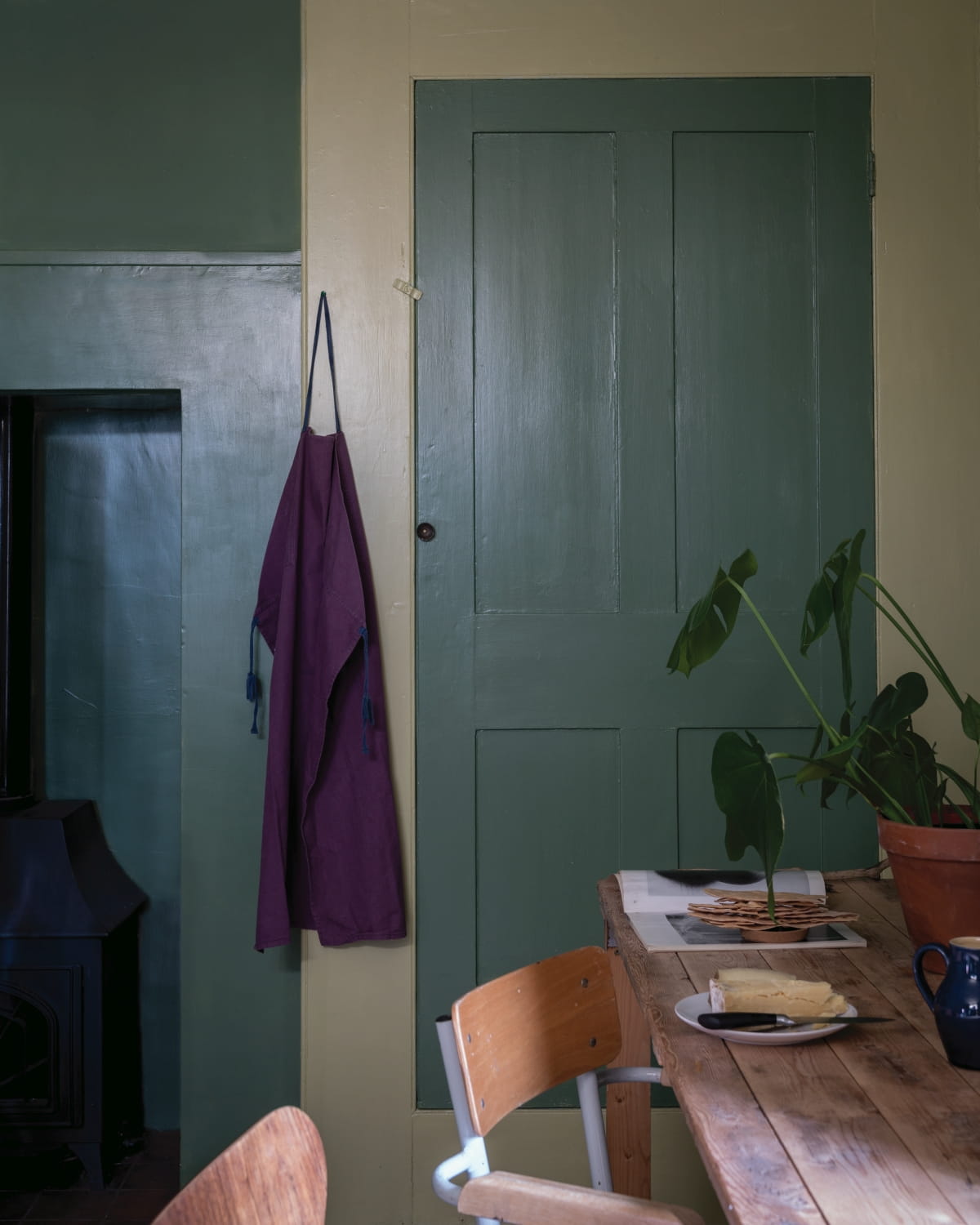 Farrow-and-Ball-02-Modern-Emulsion-Teaser