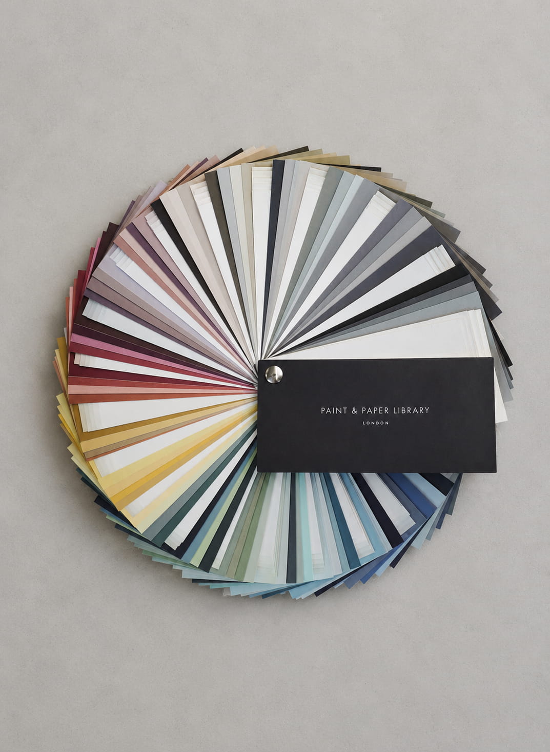 Paint-and-Paper-Library-Fandeck-ausgeklappt