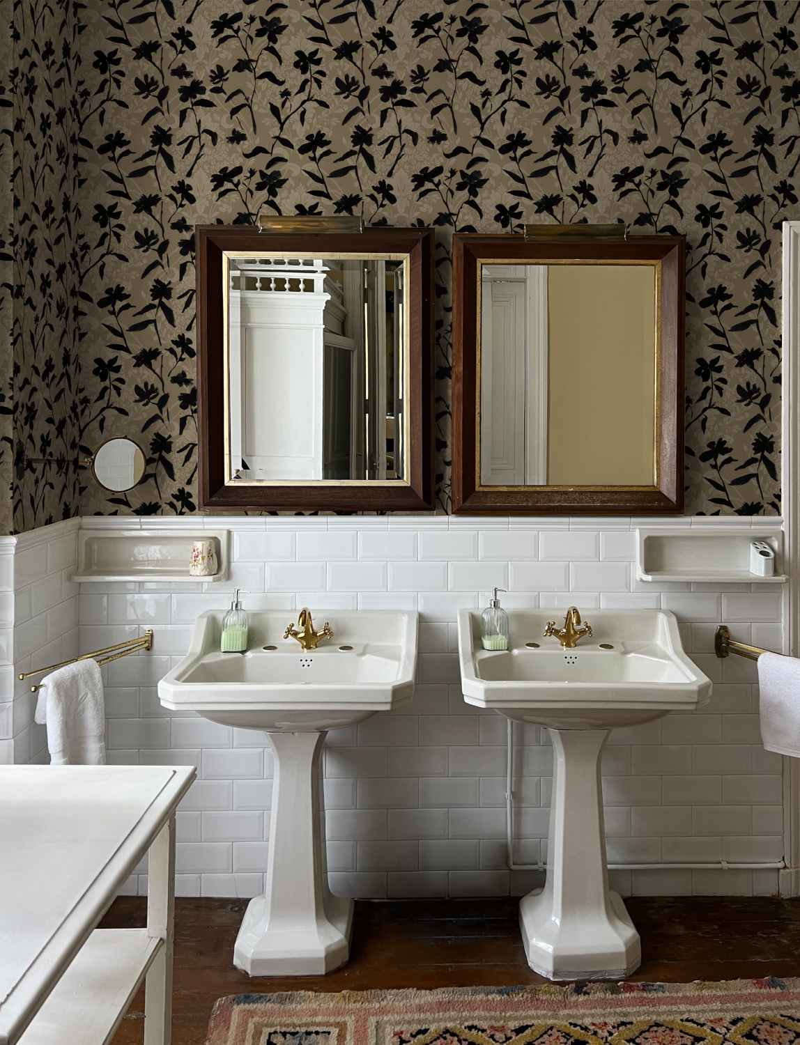 Tapete Blooming Damask - Black