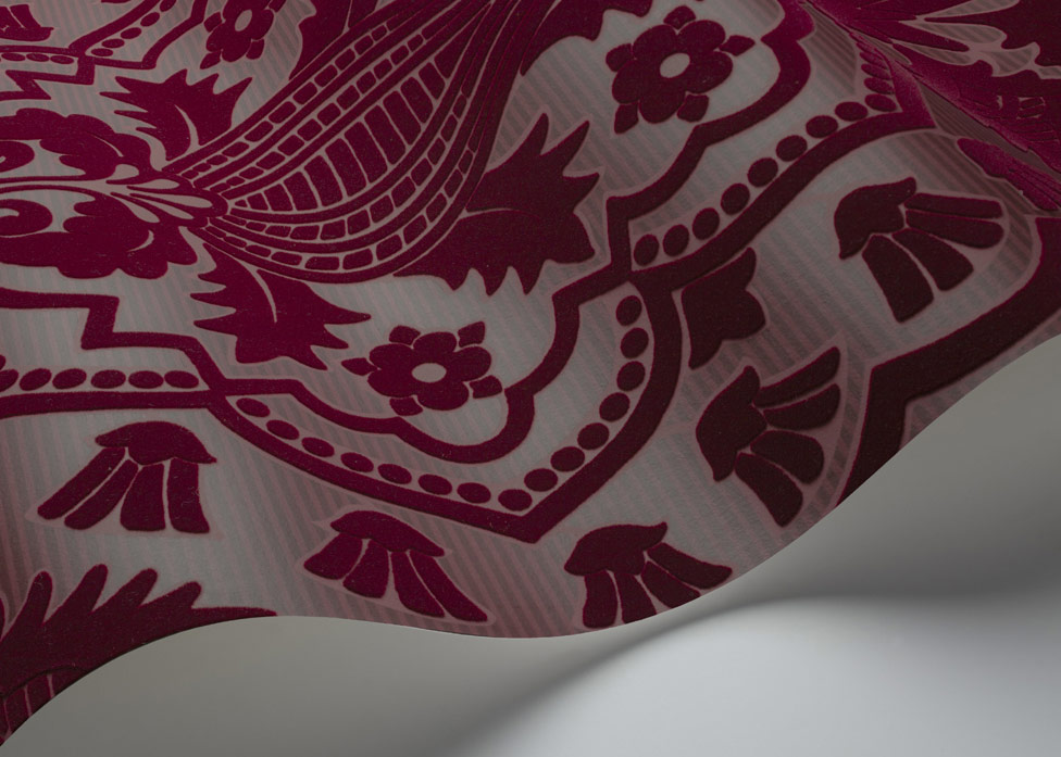 Tapete Pugin Palace Flock - Claret