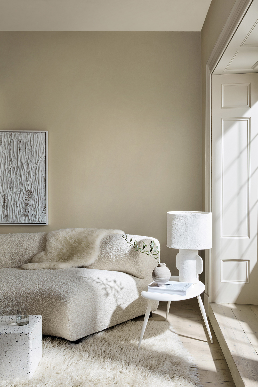 Silent White Pale 328