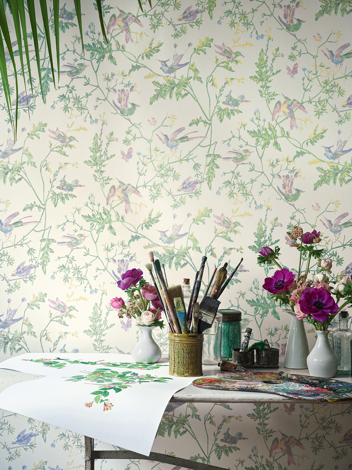 Tapete Hummingbirds - Blush Sage/  Mulberry on Cream