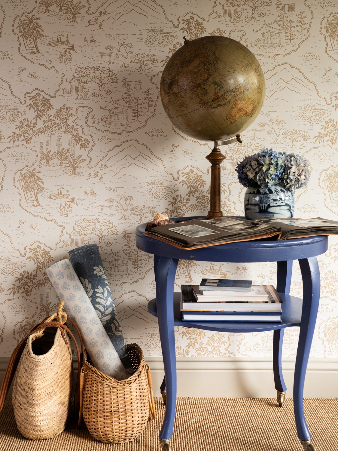 Wallpaper Voyage 1929 - Cinnamon