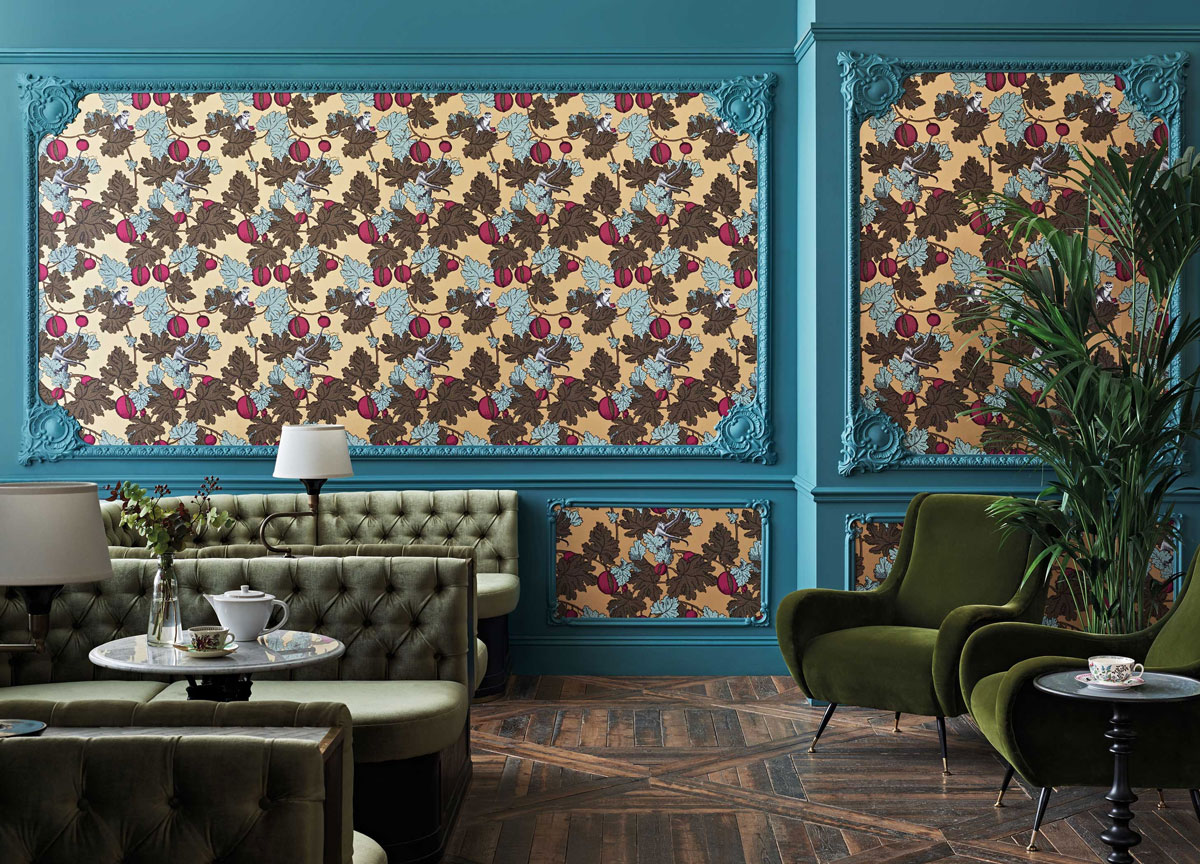 Tapete Frutto Proibito - Sky Blue and Plum on Gold