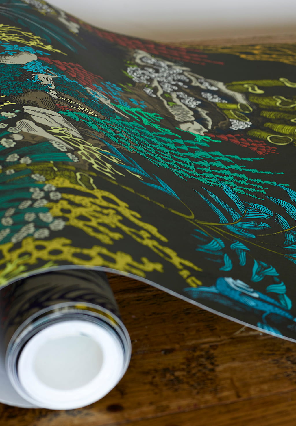 Tapete Underwater Jungle - Graphite/ Jewel Highlights