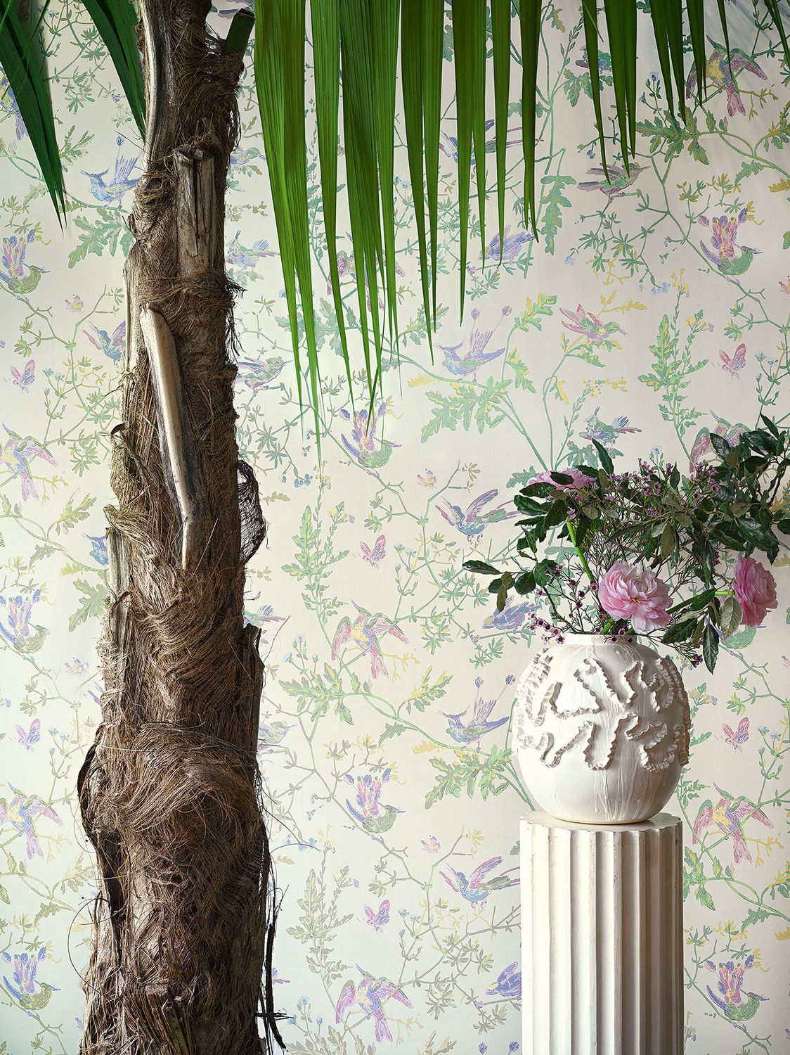 Tapete Hummingbirds - Blush Sage/  Mulberry on Cream