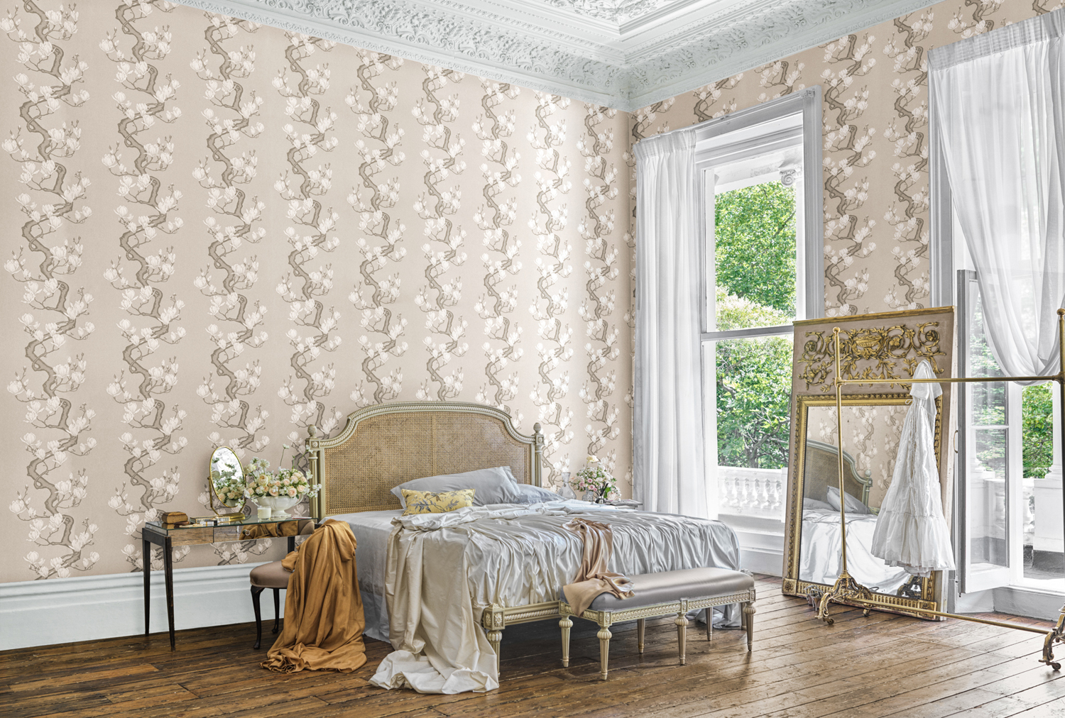 Tapete Magnolia Tree - Soft Cream and Powder
