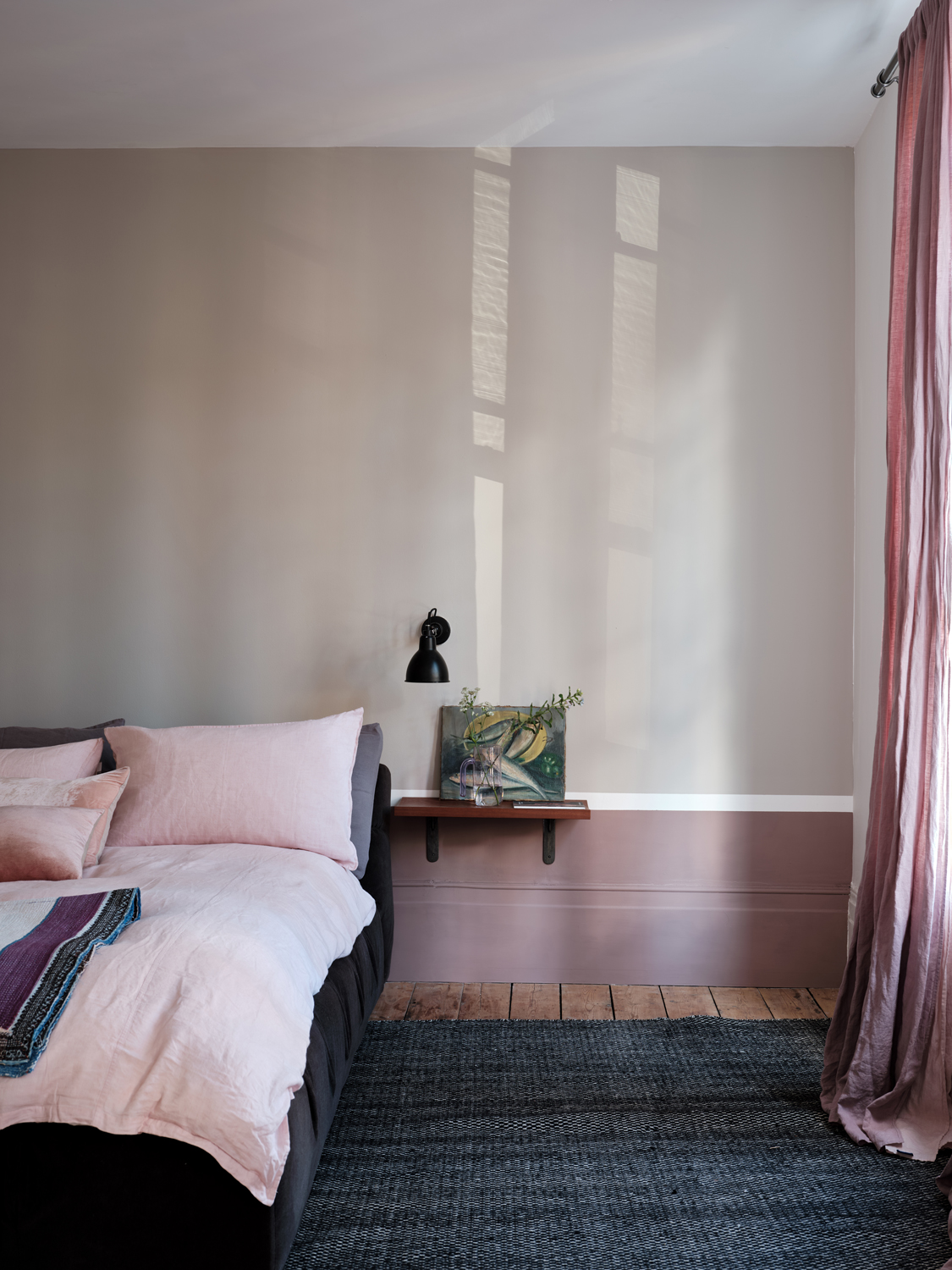 Sulking Room Pink 295