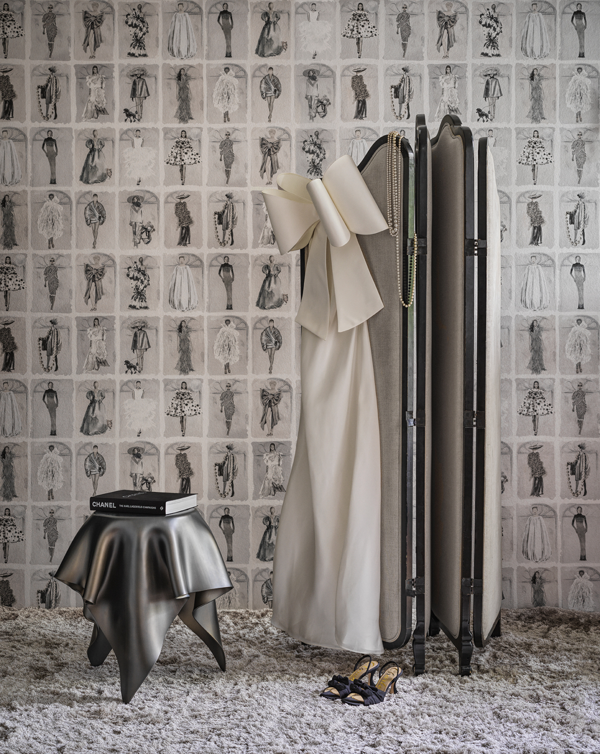 Tapete Couture Carousel with Windows - Monochrome Pearl