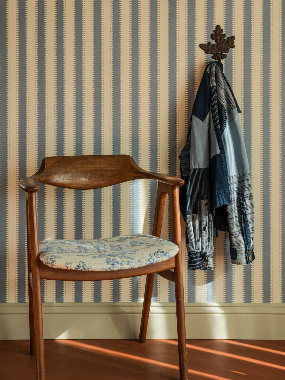 Tapete Jagged Stripe - Sky Blue