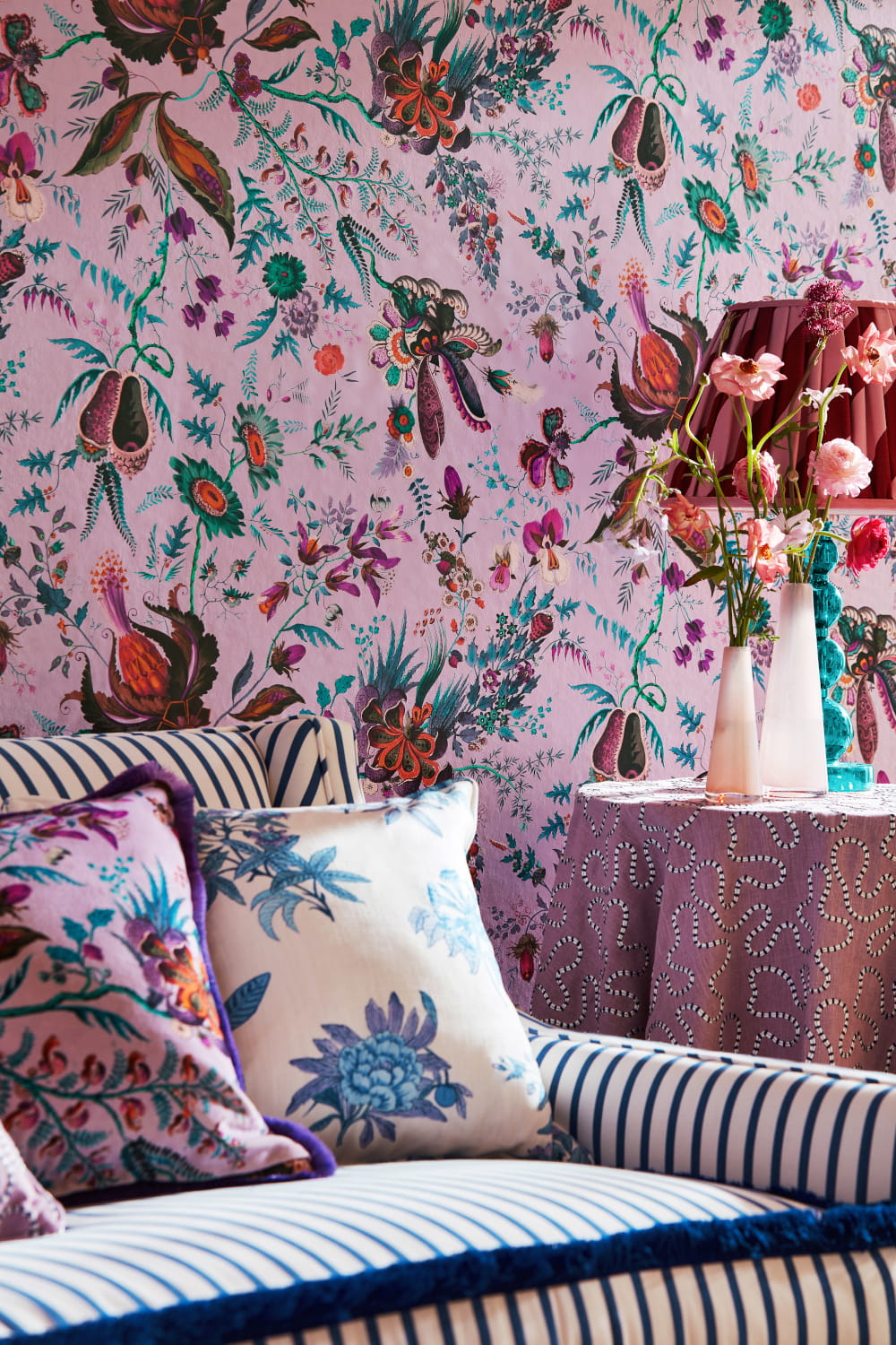 Tapete Wonderland Floral - Amethyst/ Lapis/ Ruby