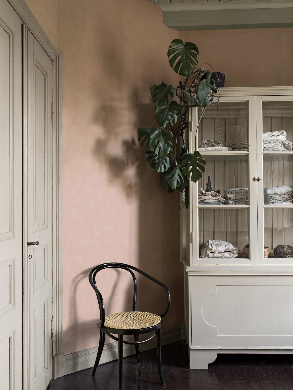Tapete Shades - Rhodonite
