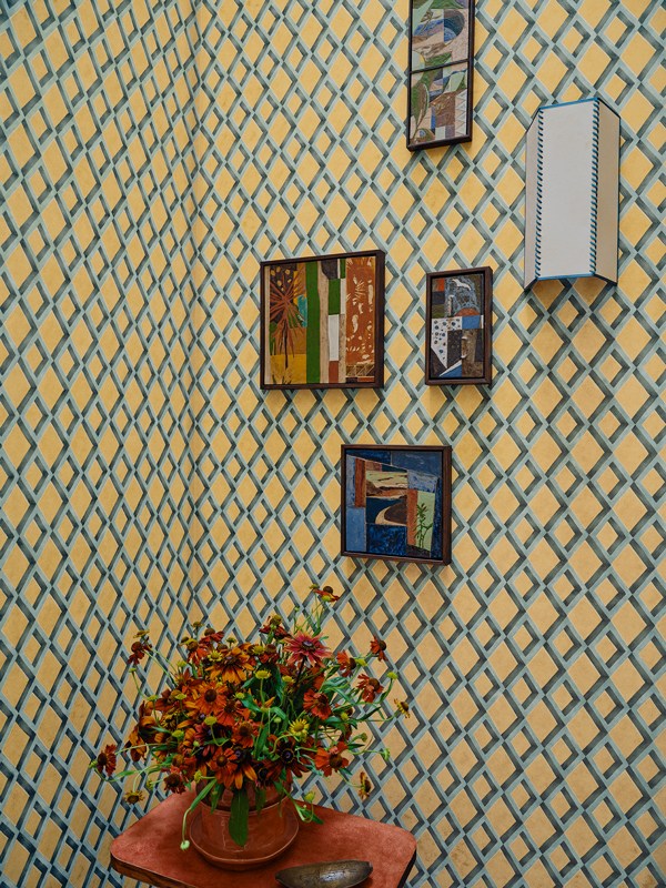 Wallpaper Fresco Trellis - Hyacinth on Ochre