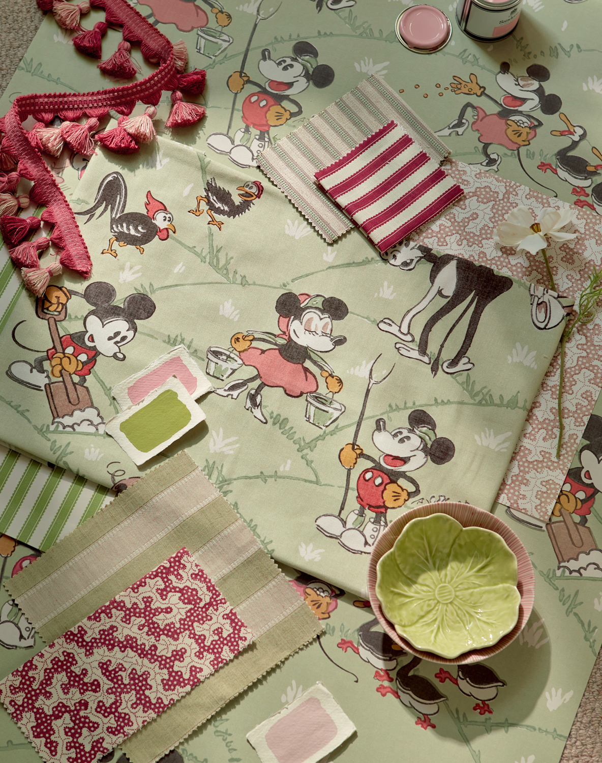 Stoff Mickey at the Farm - Macaron Green