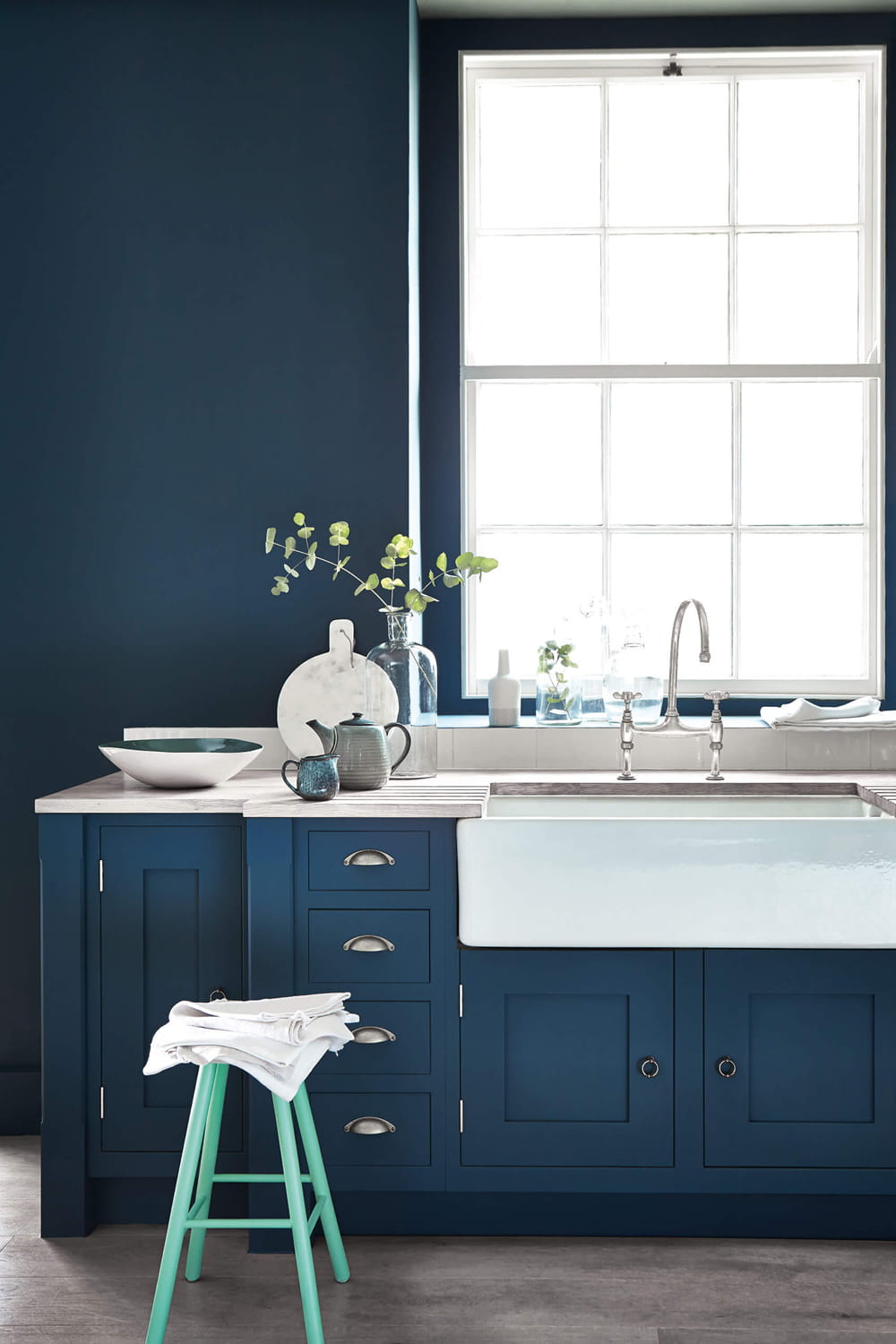 Hicks' Blue 208