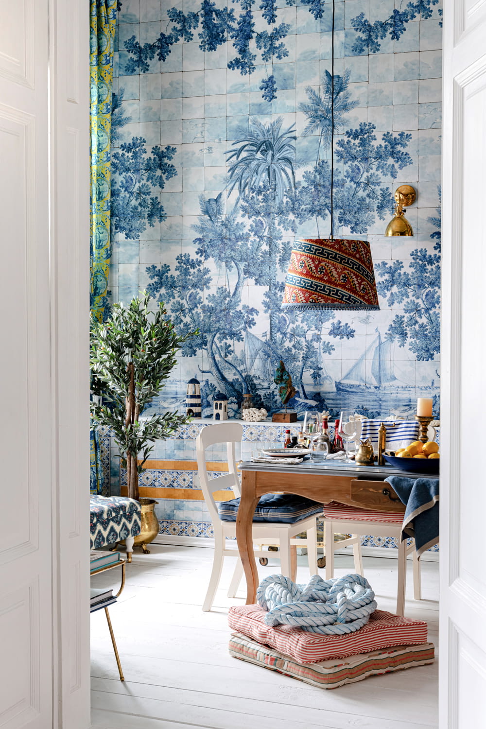 Wallpaper Azure Mural - White/ Blue/ Yellow