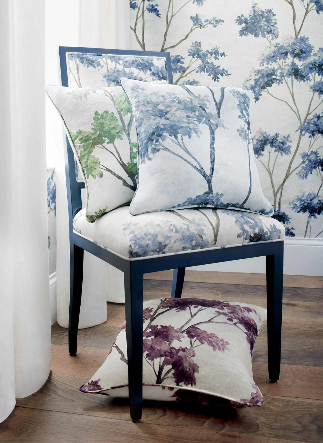 Tapete Dalton - Blue and White on Pearl
