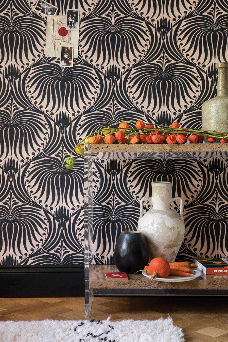 Tapete Lotus - Setting Plaster/ Off-Black