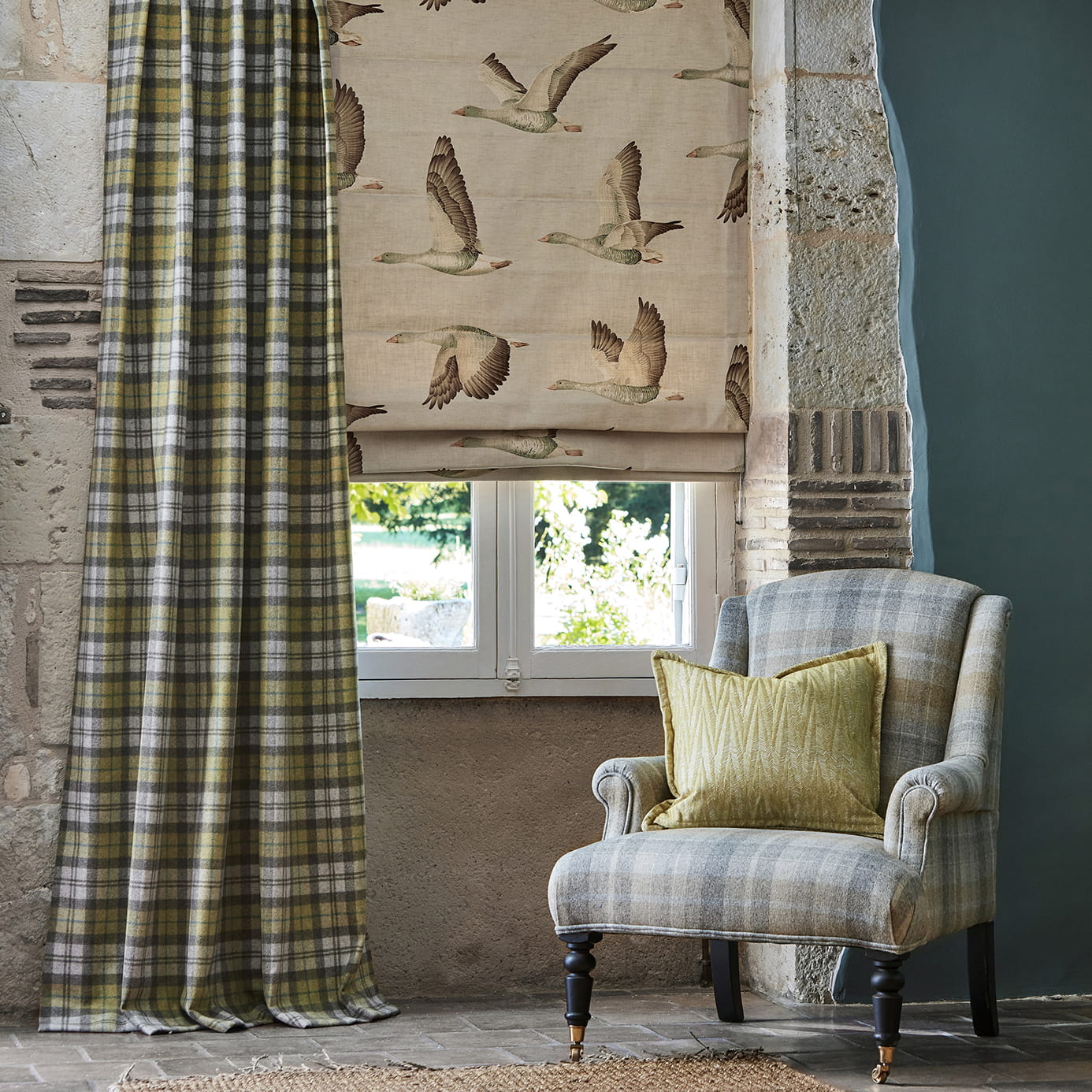 Stoff Elysian Geese - Silver/ Chalk