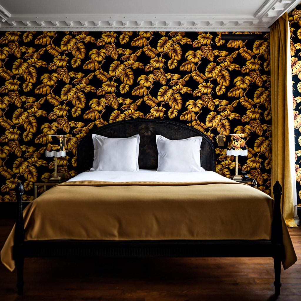 Wallpaper Tarovine - Midnight/ Ochre
