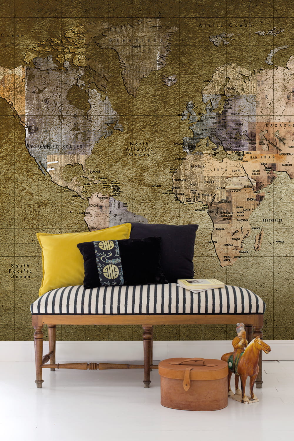Mural Newspaper Map - Color