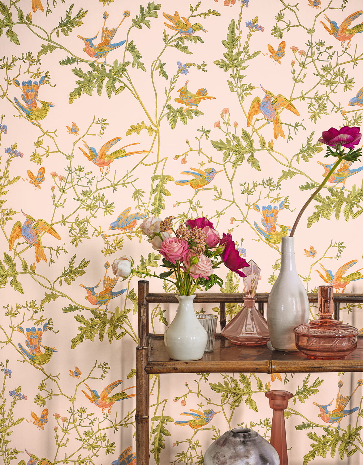 Tapete Hummingbirds - Tangerine/ Olive on Blush