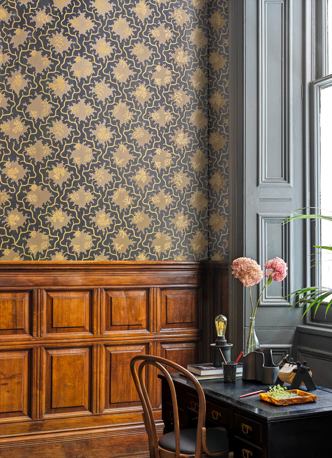 Tapete Moss Trellis - Black and Gold