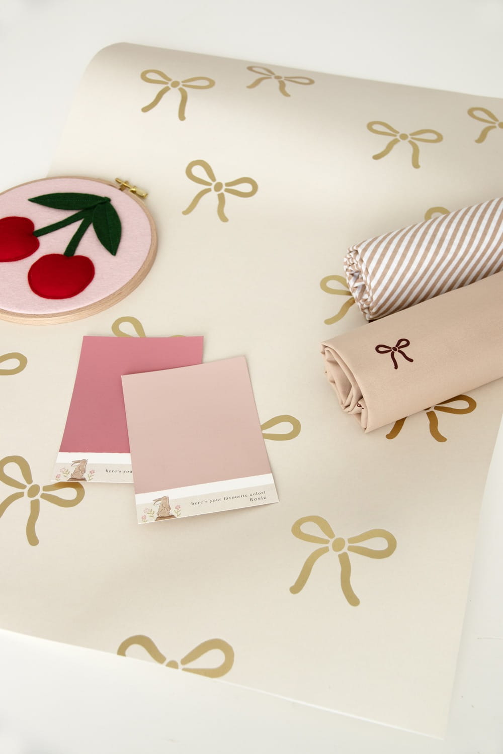 Tapete Bows/ Strikjes - Cream & Matte Gold