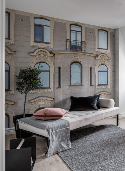 Mural Suite Madonna