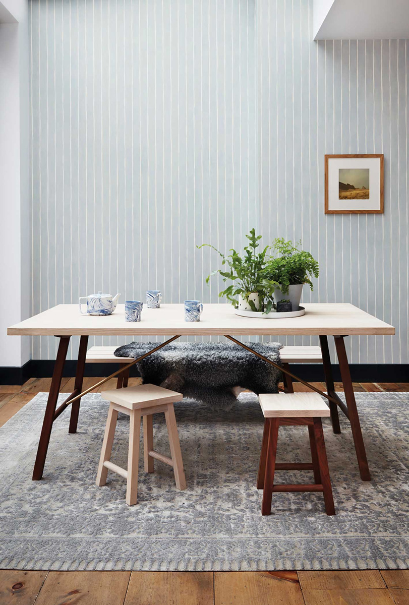 Tapete Marquee Stripe - Pale Blue