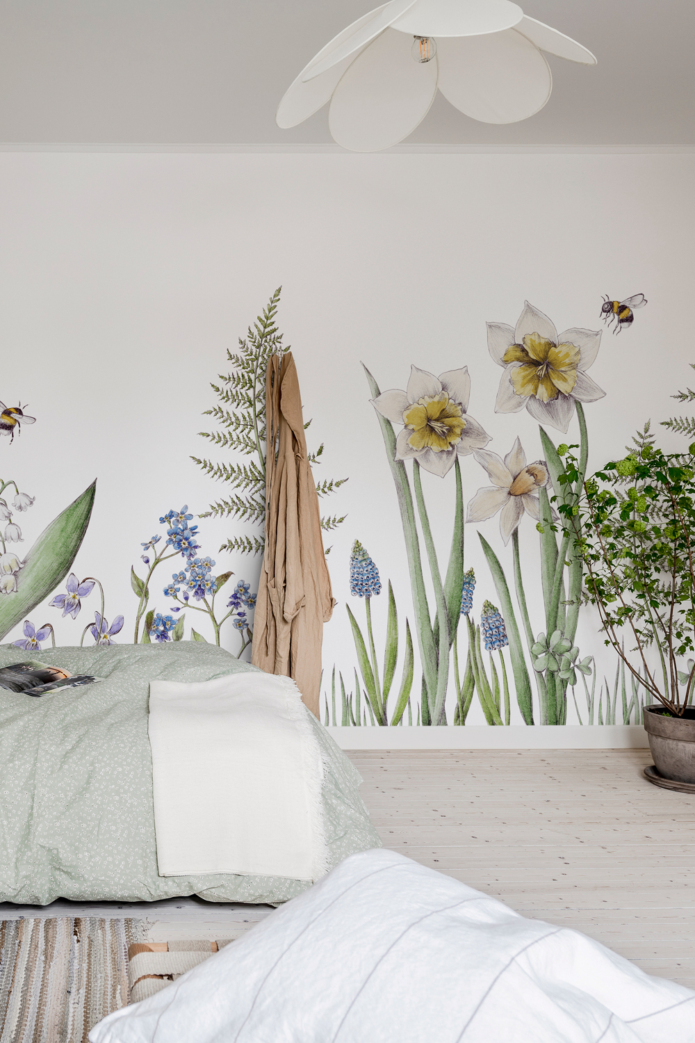 Wandbild Bumblebee - White
